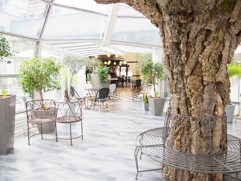 ibis Paris Tour Eiffel Cambronne 15ème, Miscellaneous