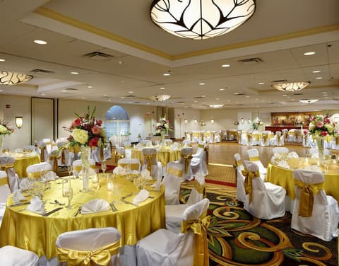 Clinton Inn Hotel & Event Center, Banquet hall