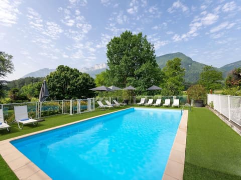 Novotel Grenoble Nord Voreppe, Pool