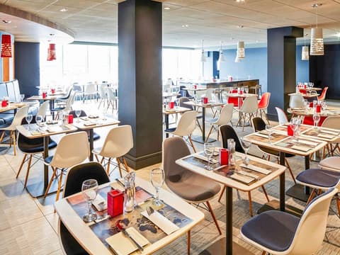ibis London Heathrow Airport, Restaurant
