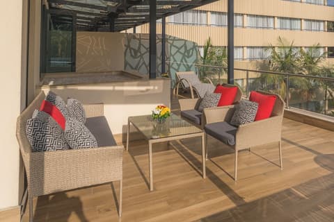 Sarova Panafric Hotel, Balcony