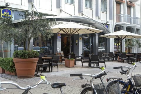 Hotel Firenze, Exterior detail