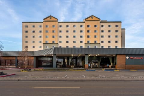 Westmark Fairbanks Hotel & Conference Center, Exterior