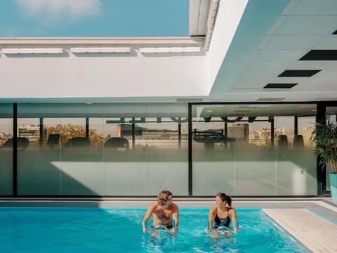Novotel Paris Centre Tour Eiffel, Pool