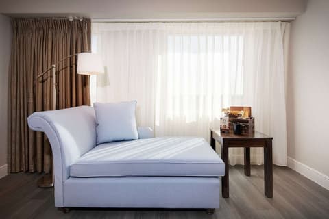 Florida Hotel & Conference Center in the Florida Mall, Room