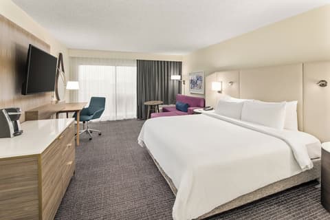 Crowne Plaza Orlando - Lake Buena Vista  by IHG, Room