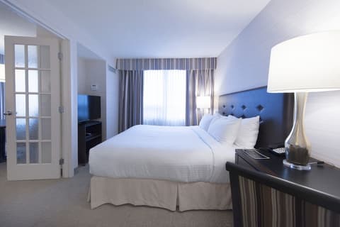 Cambridge Suites Toronto, Room