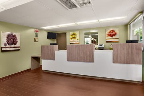 Kings Inn Anaheim at the Park & Convention Center, Reception