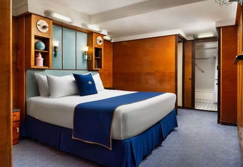 The Queen Mary, Room