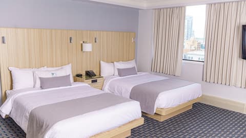 Century Plaza Hotel, Room