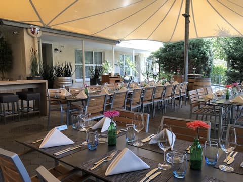 Hotel Felmis, Dining