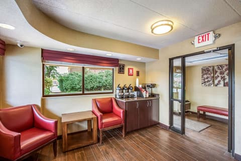 Red Roof Inn Detroit - Plymouth/ Canton, Lobby lounge