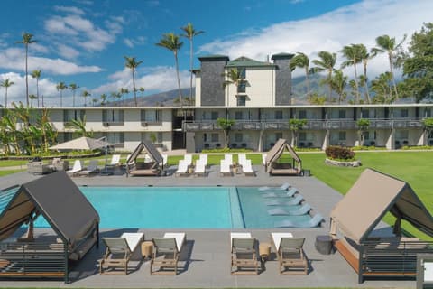Maui Seaside Hotel, Pool