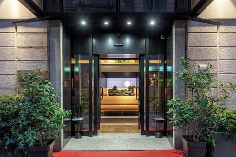 Hotel Sanpi Milano, Exterior detail