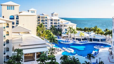Occidental Costa Cancún All Inclusive, Pool