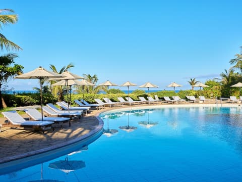 Hotel Nikko Alivila, Outdoor pool