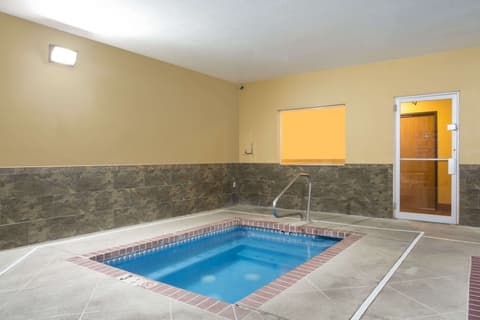 Days Inn by Wyndham Hurricane/Zion National Park Area, Pool