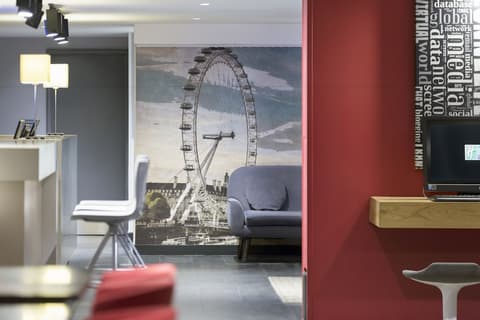 Holiday Inn Express London - Southwark by IHG, Reception