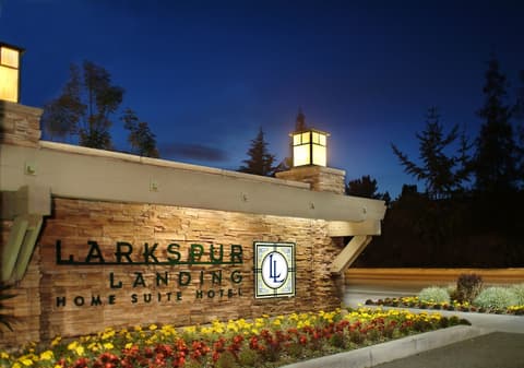 Larkspur Landing Extended Stay Suites Milpitas, Property entrance