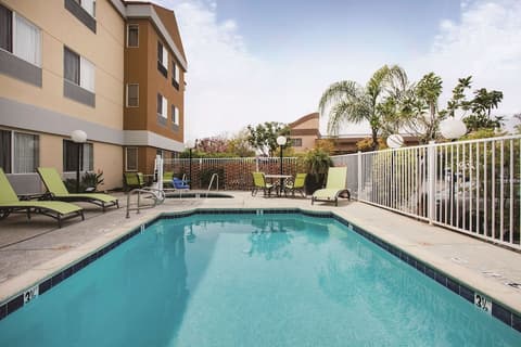 La Quinta Inn & Suites by Wyndham Dublin - Pleasanton, Pool