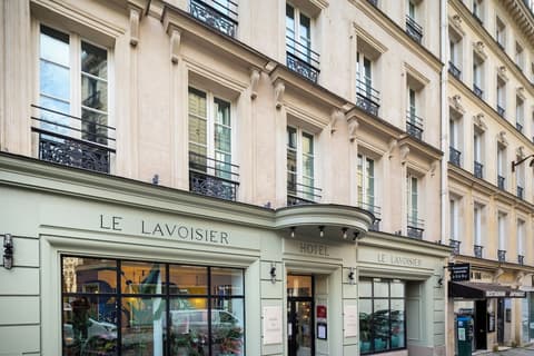 Hôtel Le Lavoisier & Spa, Front of property