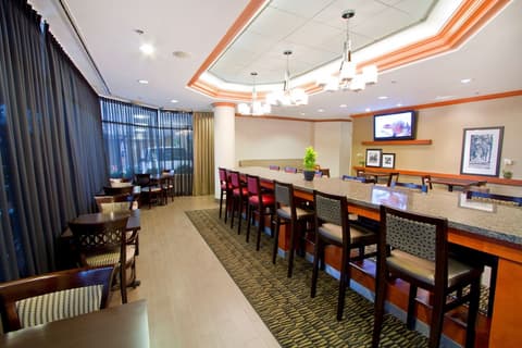 Hampton Inn by Hilton Vancouver-Airport/Richmond, Reception
