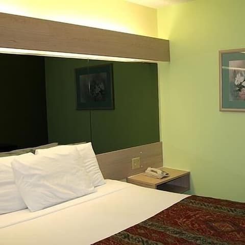 Motel 6 Charlotte, NC - University, Room