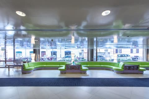 Albani Hotel Roma, Reception