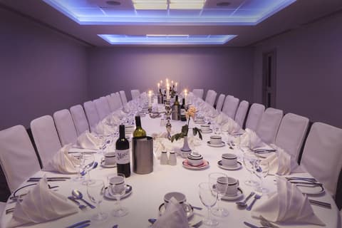 Gem Langham Court Hotel, Dining