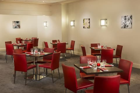 Mercure Cardiff North Hotel, Restaurant