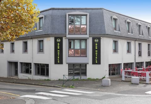 B&B Hotel Lourdes Centre, Interior entrance