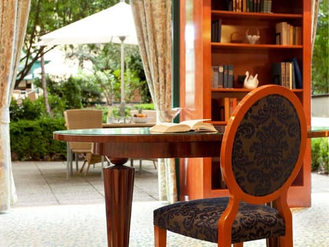 Grand Hotel Mercure Biedermeier Wien, Miscellaneous