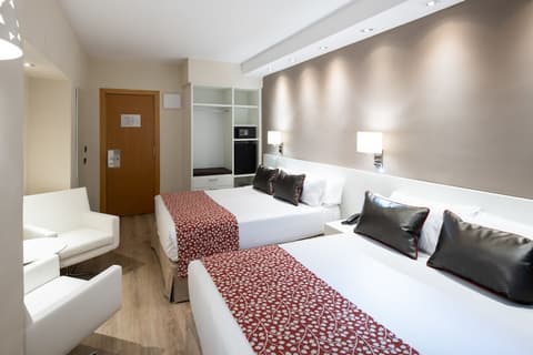 Catalonia Castellnou, Room