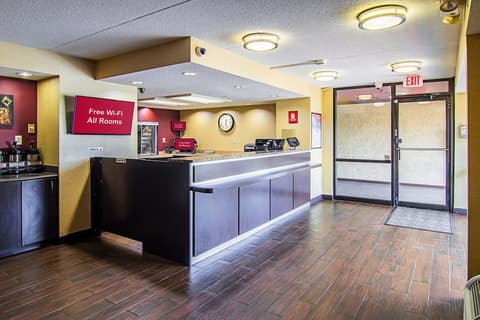 Red Oak Inn Detroit - Southfield, Lobby