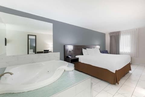 Downtown Inn & Studio Suites, Room