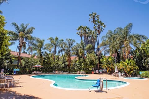 Uptown Oasis San Jose Airport, Pool