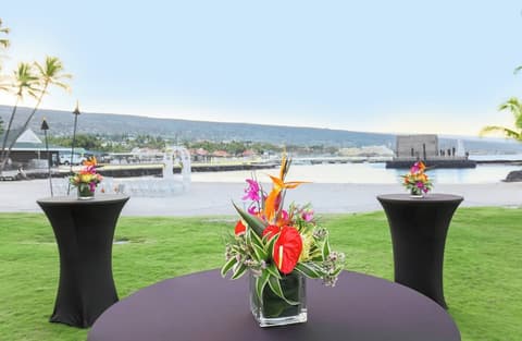 Courtyard by Marriott King Kamehameha's Kona Beach Hotel, Reception