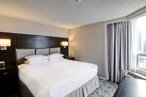 DoubleTree by Hilton Hotel Toronto Downtown, Room