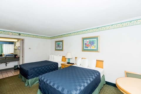 Maingate Lakeside Resort, Room