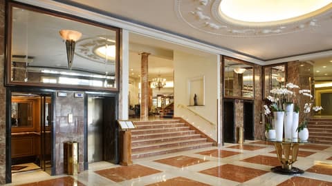 InterContinental Madrid by IHG, Interior entrance