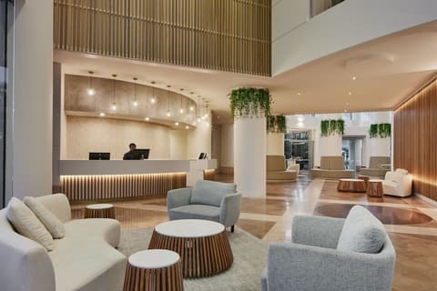 Crowne Plaza Surfers Paradise by IHG, Reception