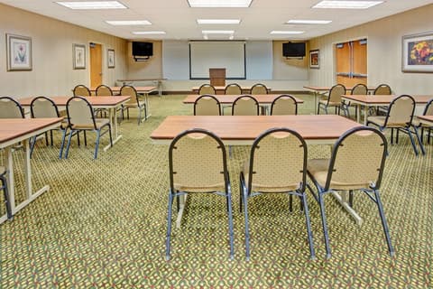 Baymont by Wyndham Indianapolis West, Meeting facility