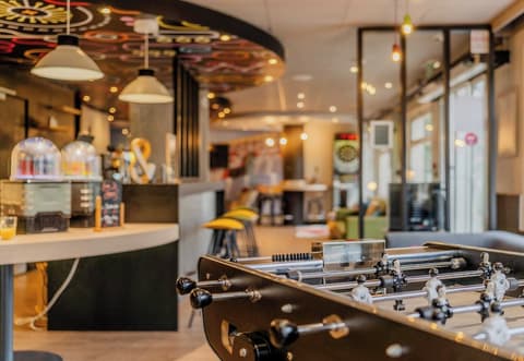 B&B HOTEL Lille Villeneuve d'Ascq Hôtel de Ville, Lobby sitting area