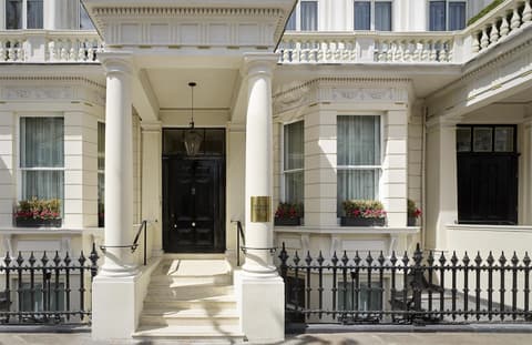 100 Queen's Gate Hotel London Kensington, Curio Collection by Hilton, Room