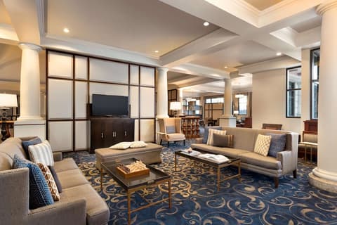 Fairmont Chateau Lake Louise, Lobby