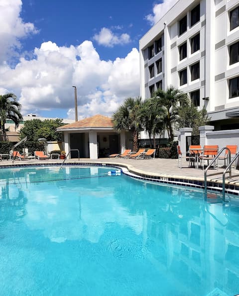 Holiday Inn Express & Suites Miami - Hialeah by IHG, Pool