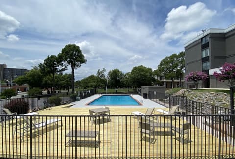 Country Inn & Suites by Radisson, North Little Rock, AR, Outdoor pool