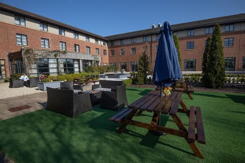 Castletroy Park Hotel, BBQ/picnic area