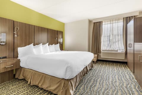 Best Western Plus New Englander, Room