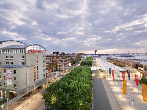 Mövenpick Hotel Nuernberg Airport, Miscellaneous